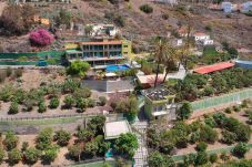 Finca Telde biedt een relax vakantie aan grote groepen. Met privé zwembad en mooie wandelpaden in Telde, Gran Canaria